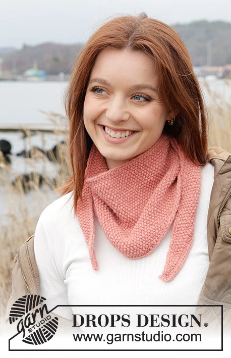 242-21 Pretty Peach Shawl by DROPS Design