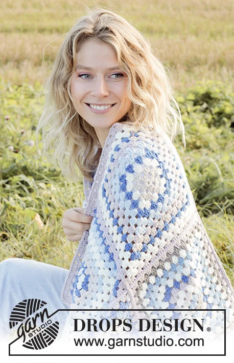 247-2 Dutch Tiles by DROPS Design