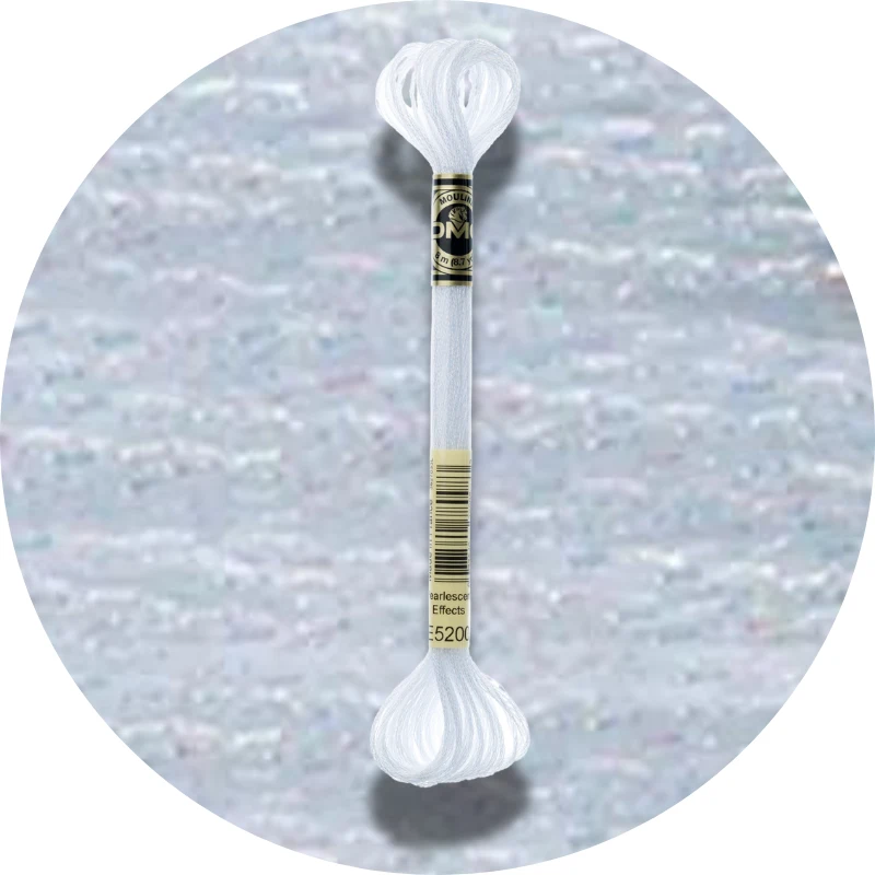 DMC Mouliné Light Effects E5200 Hvid perlemorseffekt