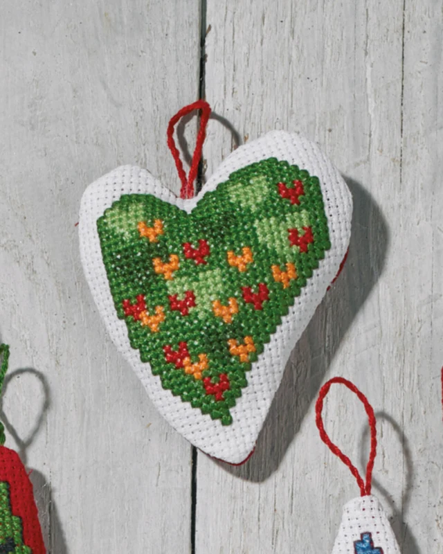 Broderikit Hjerter 7 x 8 cm