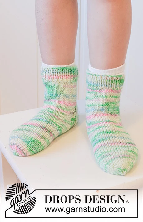 48-19 Watermelon Socks by DROPS Design