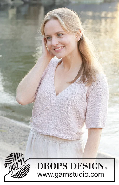 257-5 New Dawn Wrap by DROPS Design