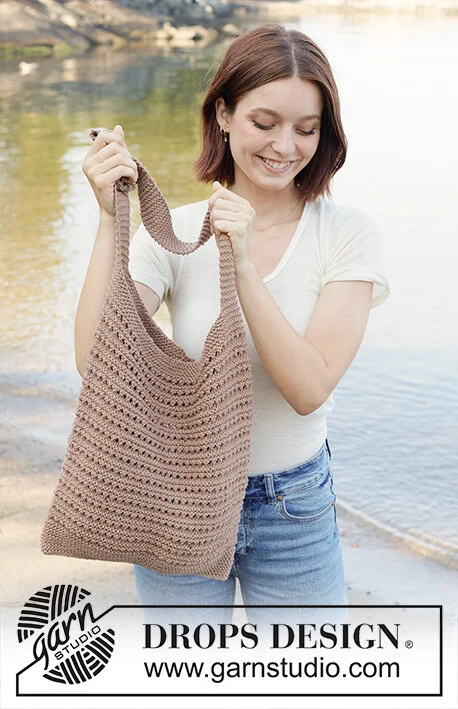 256-3 Woodland Satchel