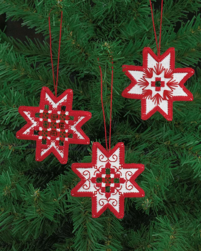 Broderikit Hardanger stjerne rød x 3 7,5 x 7 cm