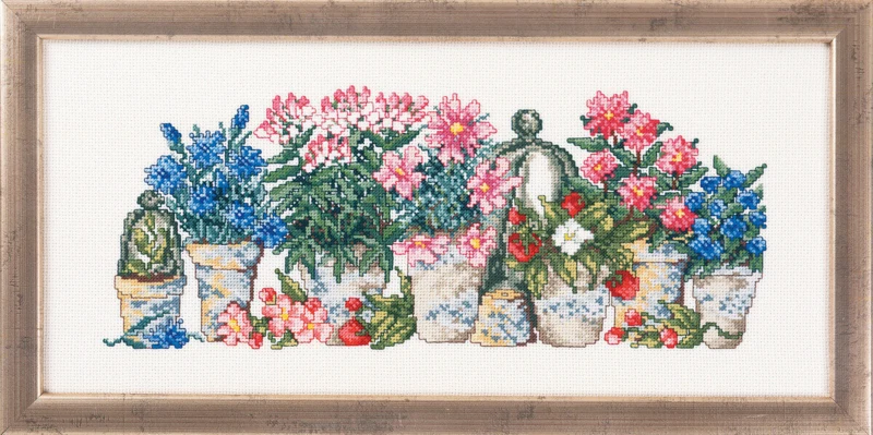 Broderikit Rosa/blå blomster 38x17 R5355
