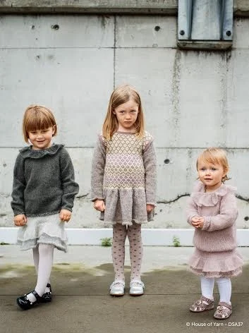 MR37-03 Kappenederdel og sweater