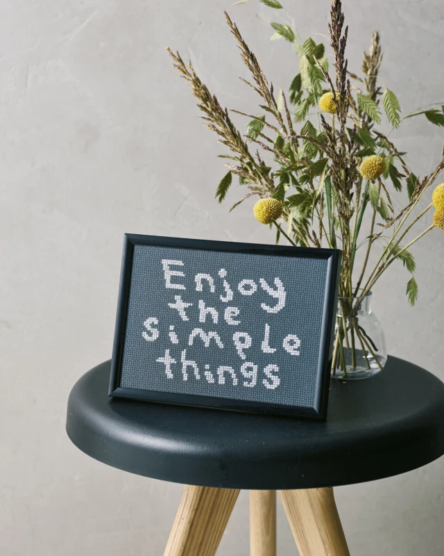 Broderikit Enjoy 18 x 13 cm