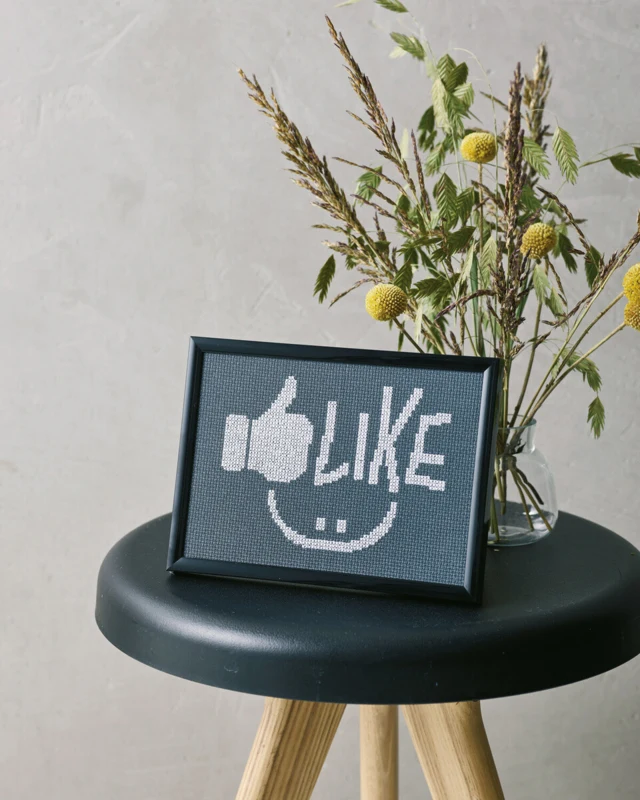 Broderikit Like!! 18 x 13 cm