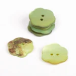 DROPS Blomst grøn, knap, 20 mm (nr. 601)