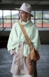DG 443-19F FLORENCE PONCHO & HALSTUBE