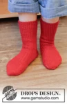 48-22 Merry Mistletoe Socks by DROPS Design